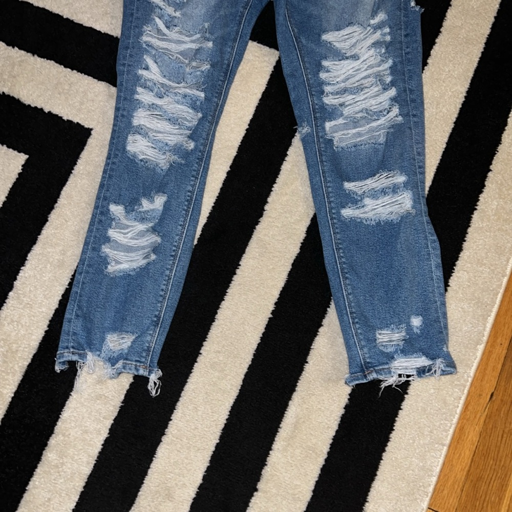 AE In Distressed 😫 Jeans - Picture 5 of 15